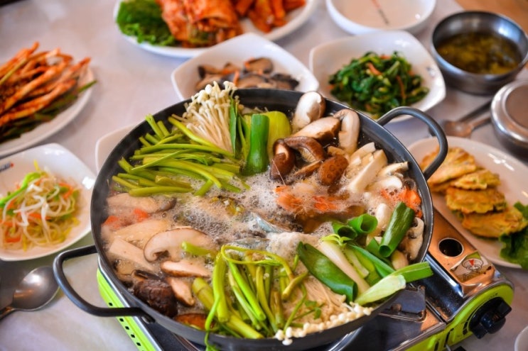  행복한 고민하게 만드는 전남진도맛집 뭘 먹어도 굿