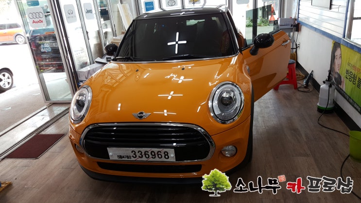  MINI 쿠퍼 F56 후방PAS 카메라 장착
