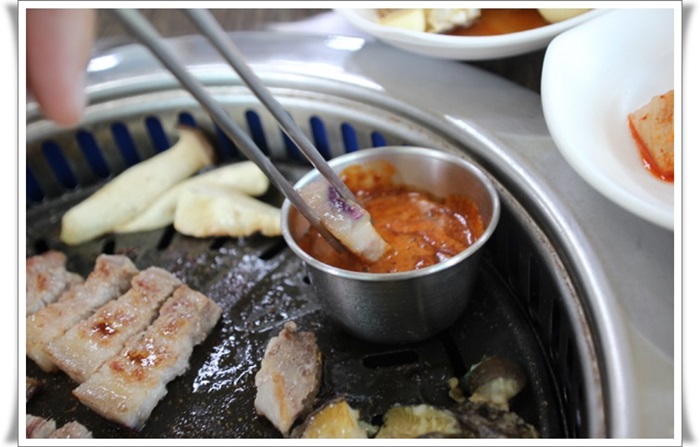  제주도 중문 흑돼지 맛집 어부와농부에 향토적인 음식을 맛보러오세요  