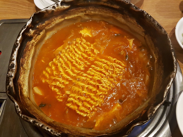  서울 영등포동/영등포시장역 '오복식당' 돼지김치전골