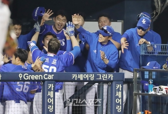  삼성 드디어 탈꼴찌