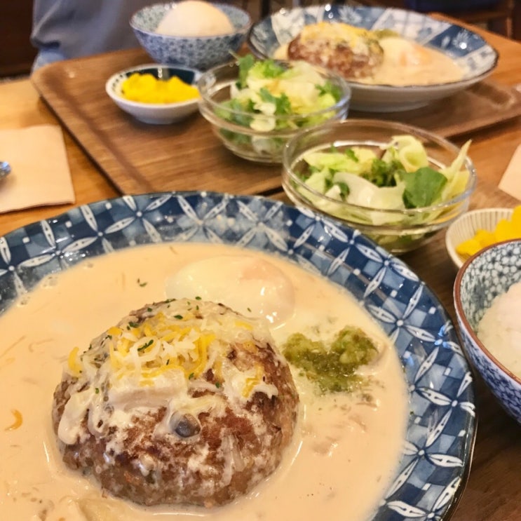 신사역 가로수길 함박스테이크 맛집 헤야(HEYA) 추천 신사역 가로수길 함박스테이크 맛집 헤야(HEYA) 추천