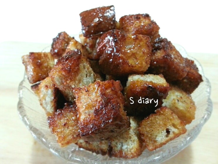  간단하게 만드는 핑거푸드 '카라멜 식빵 팝콘'