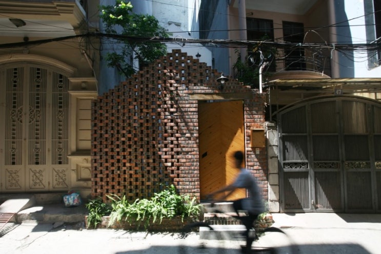 전주협소주택 반려견과 함께 하는 편안하고 개방적인 소형주택, Maison T by Nghia-Architect