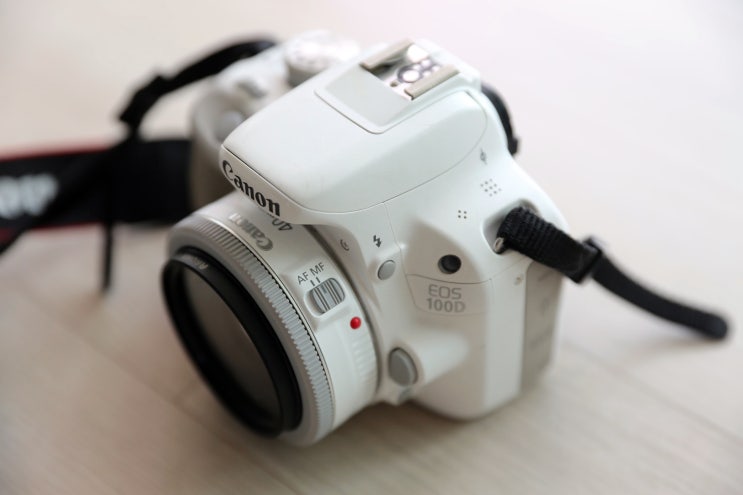 크롭바디 카메라 eos100d white