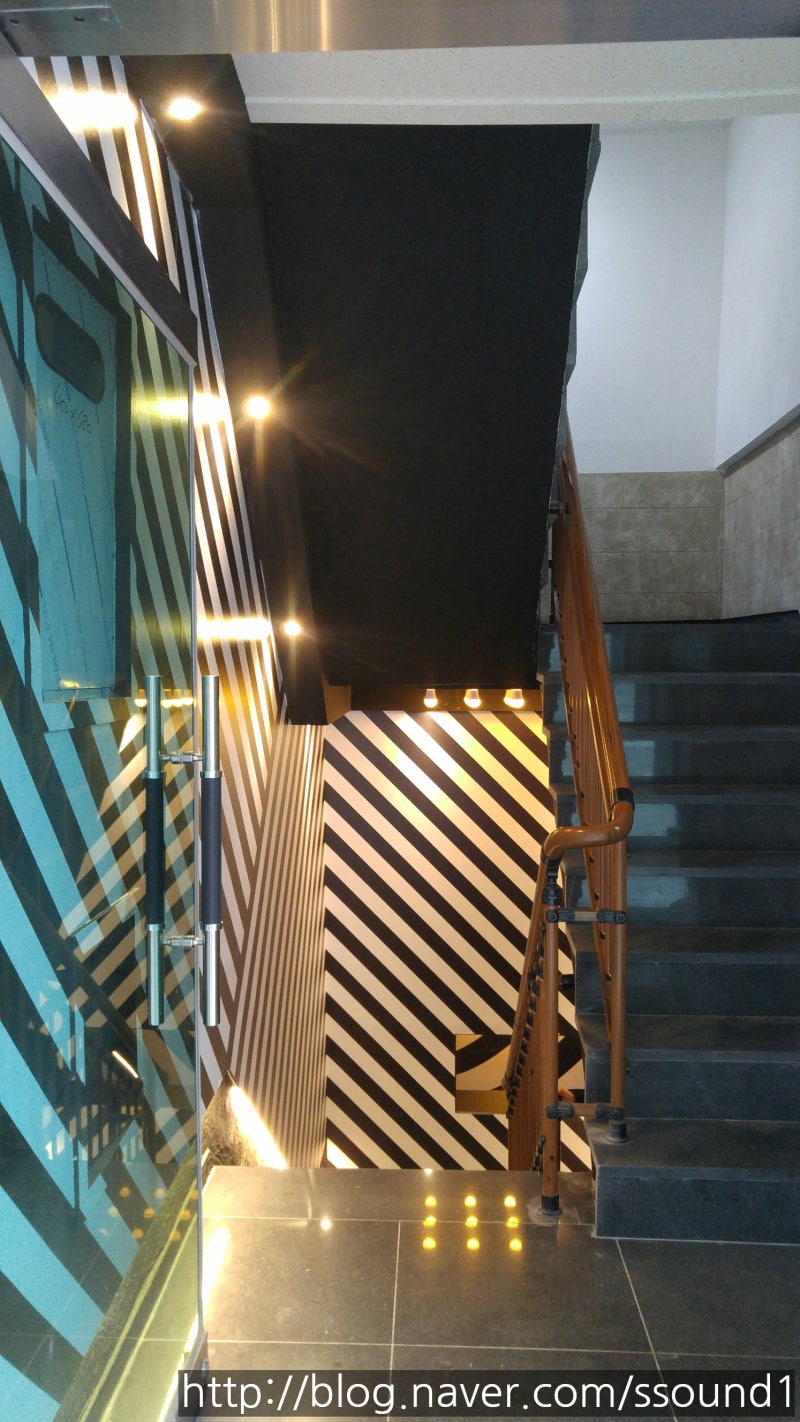 시스템공간 동전노래방 창업지원]비트코인노래연습장 서울 중앙대점 코인노래방기기 시공하였습니다.^^ : 네이버 블로그