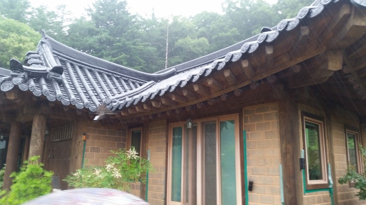  한옥 주택 기와 지붕 도장 기와 페인트 공사
