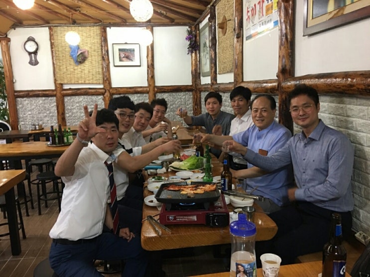  청년들 편안한 대화자리