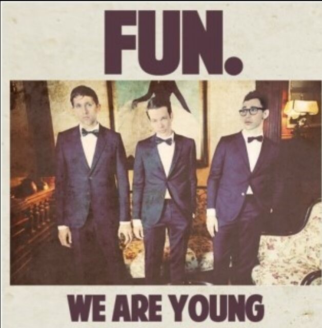 엄궁영어 잉홀의 7월의 팝스잉글리쉬 : We  are  young!  sung  by  Fun