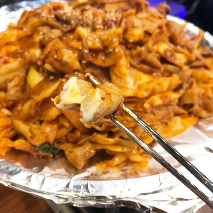 서울대입구역 봉천동 곱창볶음과 막창구이가 생각날 땐 홍곱창! 서울대입구역 봉천동 곱창볶음과 막창구이가 생각날 땐 홍곱창!