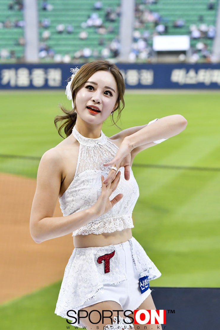 스포츠온)엘지트윈스 강민영 치어리더 : 네이버 블로그