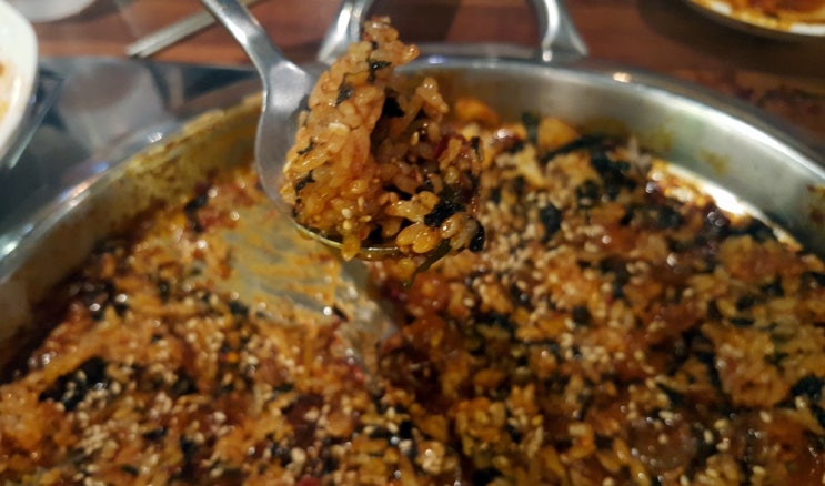  매콤상회, 매콤찜닭과 숯불갈비를 한번에 즐기기