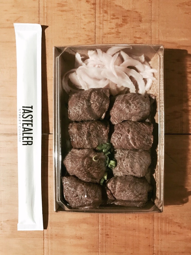  아이폰 일상사진 렛츠게릿~ ᕕ(ᐛ)ᕗ _ 테이스틸러 푸드트럭 / 라이프카레 / 짬뽕인 / 현대모터스튜디오 카페 / 페인트칠 / 영화 송투송