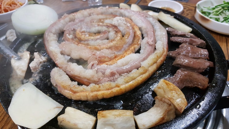  소주한잔이 생각날땐, 한우곱창으로 유명한 곱창마을 추천해요