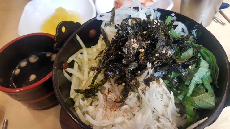  간단한 한끼식사, 국수나무에서 즐기는 제육솥덮밥