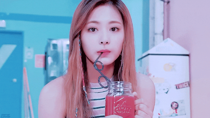 TWICE 子瑜：照片、動圖、高畫質、桌布、傳奇照片