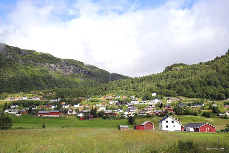 [북유럽여행 4일차] 프레이케스톨렌~롤달, 노르웨이 작은마을 Roldal, Odda, Lom