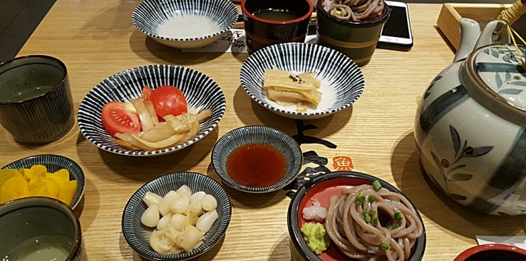  간단한 저녁한끼, 신선한 회를 맛볼 수 있는 상무초밥