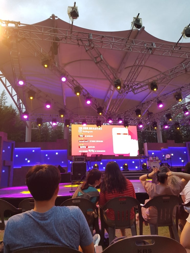  울산 뒤란 콘서트 jk 김동욱 , 이나래 , 나비 , 투빅의 공연 