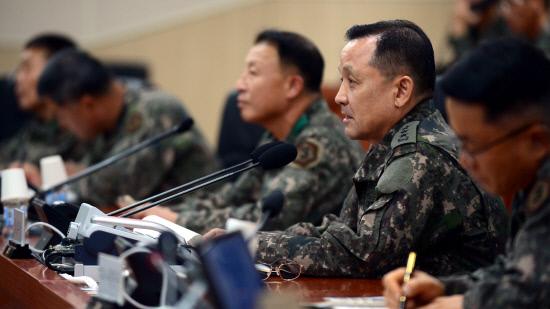 <b>합참</b>의장, 전군작전지휘관<b>회의</b>…“빈틈없는 <b>대비태세</b>” <b>점검</b>