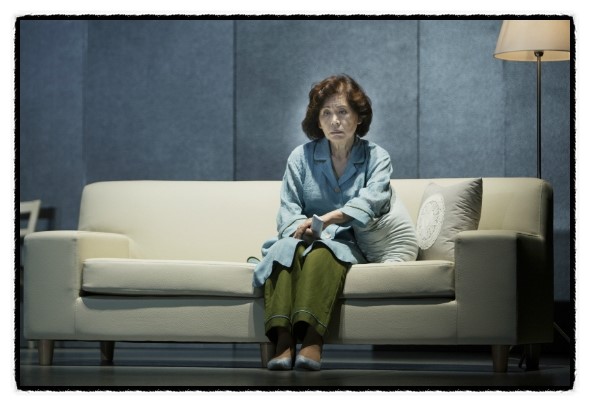  연극배우 윤소정(1944.7.4-2017.6.16.), 객석, 2017.08. 