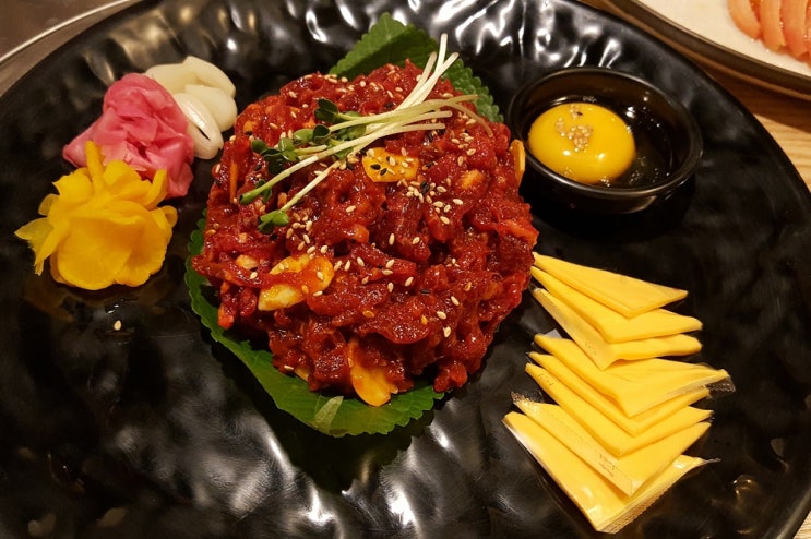  신선한 육회의 맛을 볼 수 있는 맛집 육회의 신
