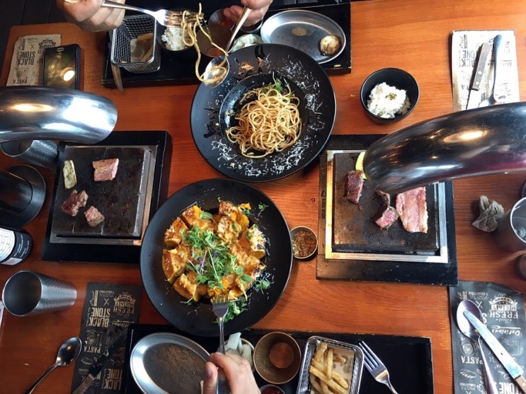 [double H] 신촌 스테이크, 파스타 블랙스톤