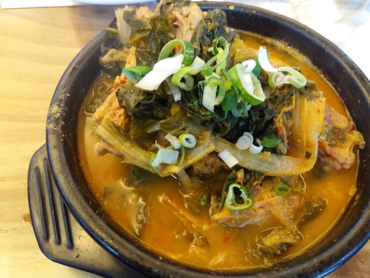  정말 맛있어서 두 번 이상 찾아갔던 맛집이 있다면 소개해주세요.