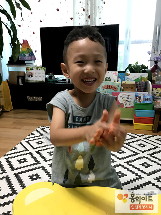  윤우진(5세/남)-귀여 우진이의 그림 보러 오세요~