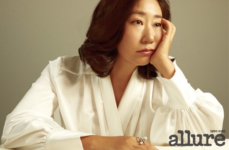 라미란 : 얼루어 : 라미란 헤어 : 라미란 메이크업 : 라미란 화보 : HAIR 동우 수석실장_순수 이야기점 MAKE UP 명선 실장_순수 이야기점 라미란 : 얼루어 : 라미란 헤어 : 라미란 메이크업 : 라미란 화보 : HAIR 동우 수석실장_순수 이야기점 MAKE UP 명선 실장_순수 이야기점