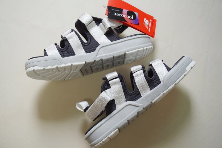 뉴발란스 SD3205WH2 두달 전 선물받은 카라반 샌들 자랑