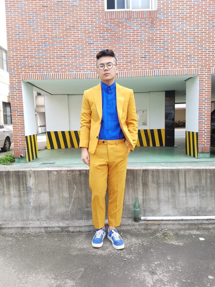  데일리룩 #63 가을 패션 옐로우 수트로 비비드 패션 연출하기