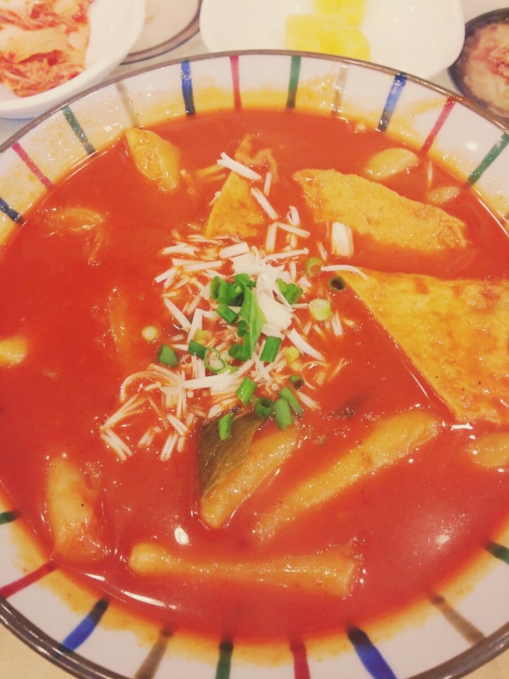  국수나무에서 매콤 쫄깃쫄깃 취향저격 국물떡볶이