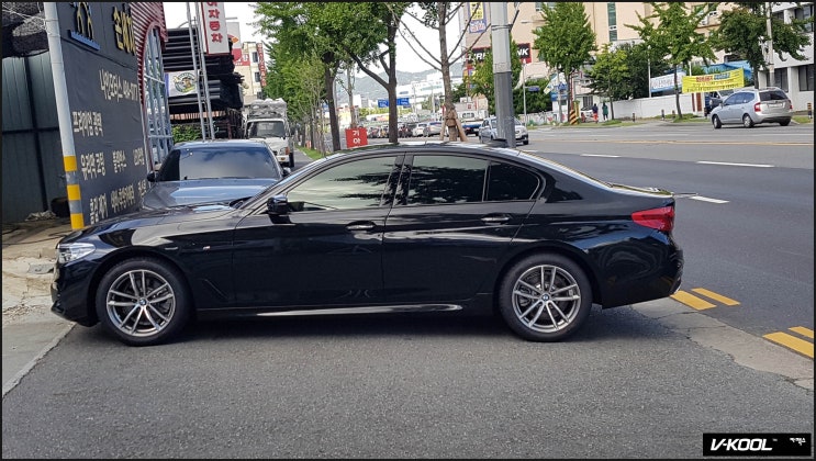  대전브이쿨 카맥스에서 풀체인지 된 BMW 5시리즈에 브이쿨PDI로 멋을 더하다.