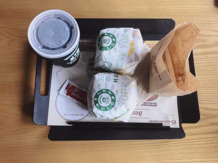 파주운정 이마트 뉴욕버거 : 기본버거 존맛존맛 파주운정 이마트 뉴욕버거 : 기본버거 존맛존맛