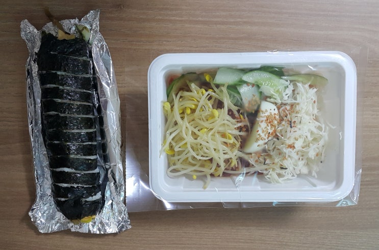  쫄면과 치즈김밥의 환상궁합