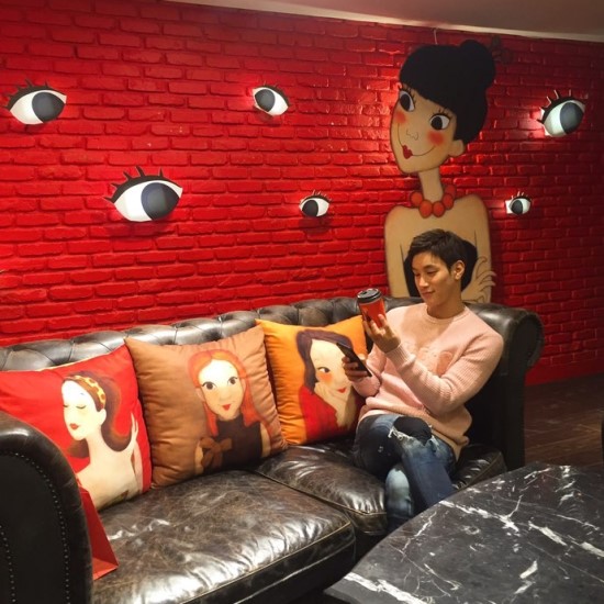 [Celebrity's Choice] 셀럽들이 선택한 가로수길 육심원 카페! (배우 이시강/김사희/박아인)