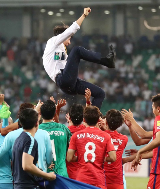 히딩크 <b>재부임설</b> 논란, '축알못' 네티즌들의 소름돋는 냄비근성