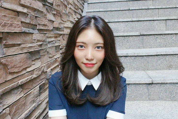  미디움헤어스타일 자연스러운 c컬펌과 톤다운염색 (학동역미용실)