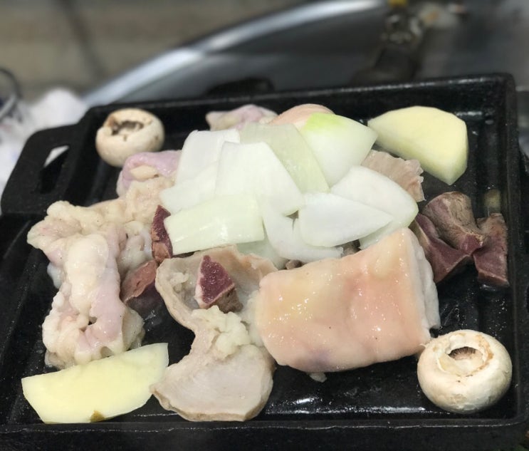 932번째 식당 / 신기루황소곱창 / 서울대입구: 서울 시내 독보적인 가성비의 곱창구이
