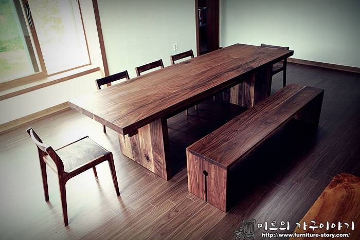 월넛 원목으로 만든 8인용 대형 식탁세트(의자와 벤치)