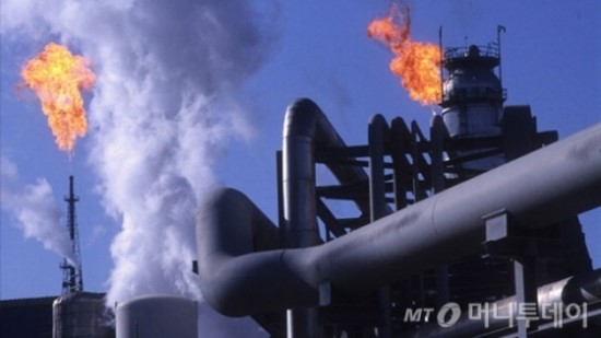 국제유가, OPEC 회의 앞두고 혼조...WTI, 0.3%↓ 국제유가, OPEC 회의 앞두고 혼조...WTI, 0.3%↓