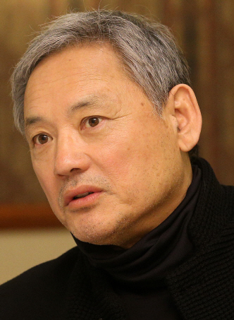 [단독]유인촌 “MB <b>국정원 블랙리스트</b>, 문체부와는 관련없다”