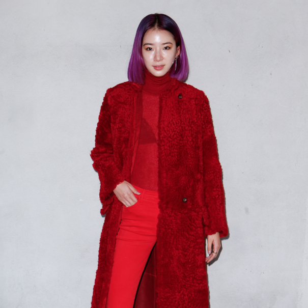  모델 아이린 패션위크 속 막스마라 코트 MAXMARA 18SS 컬렉션