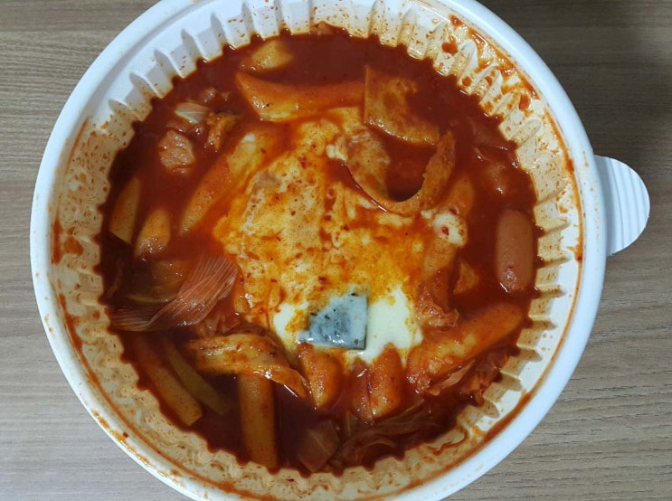  매운 떡볶이엔 역시 쿨피스!