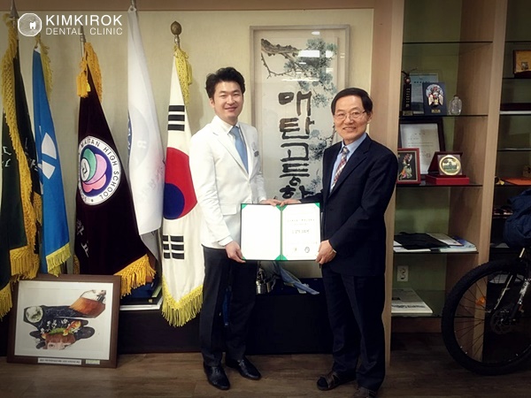 수원영통구치과 : 김기록치과, 매탄고와 함께해요~ 발전기금 기탁식!