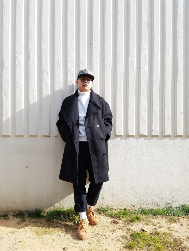  [데일리룩 #35] 오버 롱코트 & 플라워 모자로 남친룩 코디하기