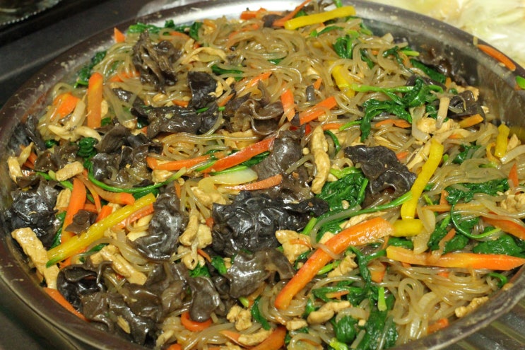  누구나 쉽게 따라할 수 있는 맛있는 잡채만드는법