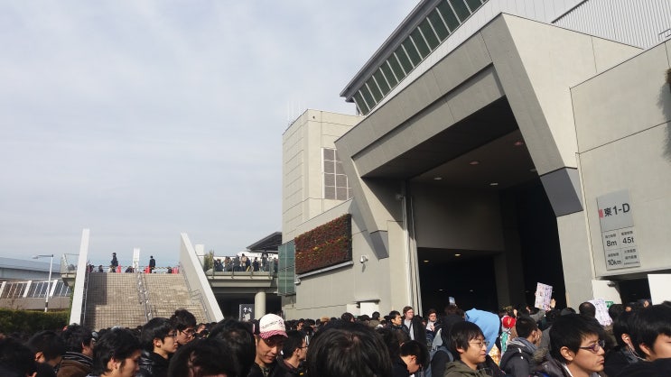 [2016,2017 일본여행기] #5 전쟁터로 향하자 C91 코믹마켓 1일차 (2) (코스프레 사진)