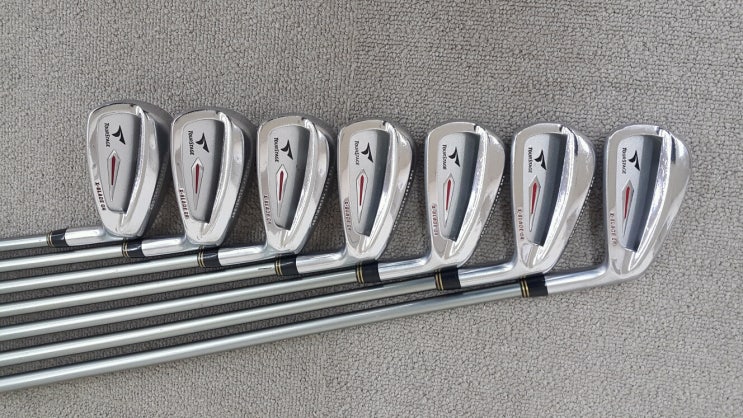  TOURSTAGE X-BLADE GR 아이언 세트